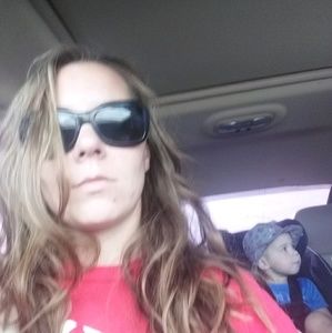 Meet your Posher, Candice